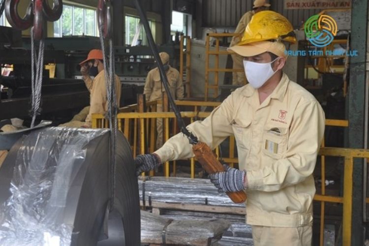 45 tuoi co di xuat khau lao dong duoc khong